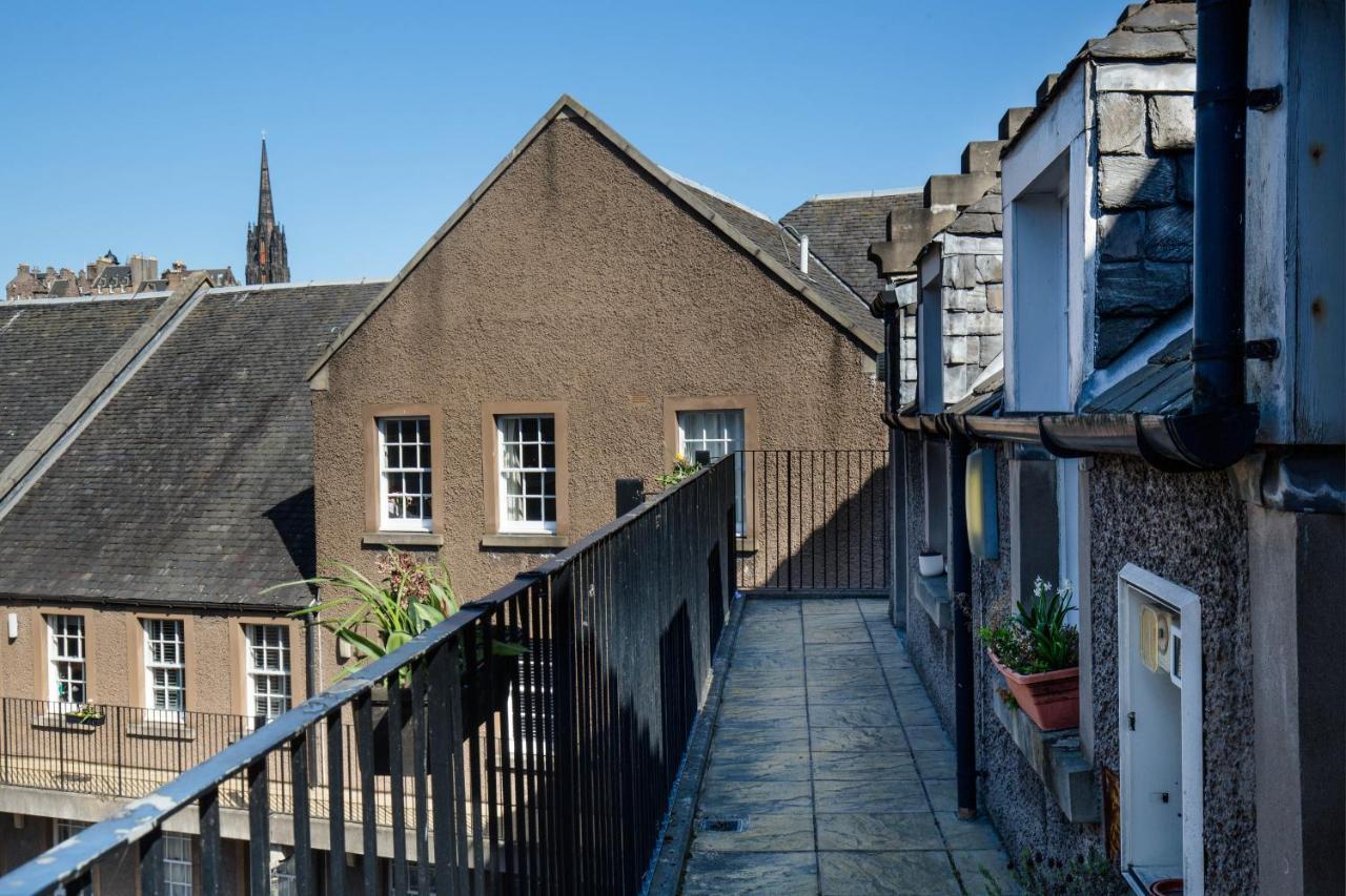 Modern Grassmarket Apartment เอดินบะระ ภายนอก รูปภาพ