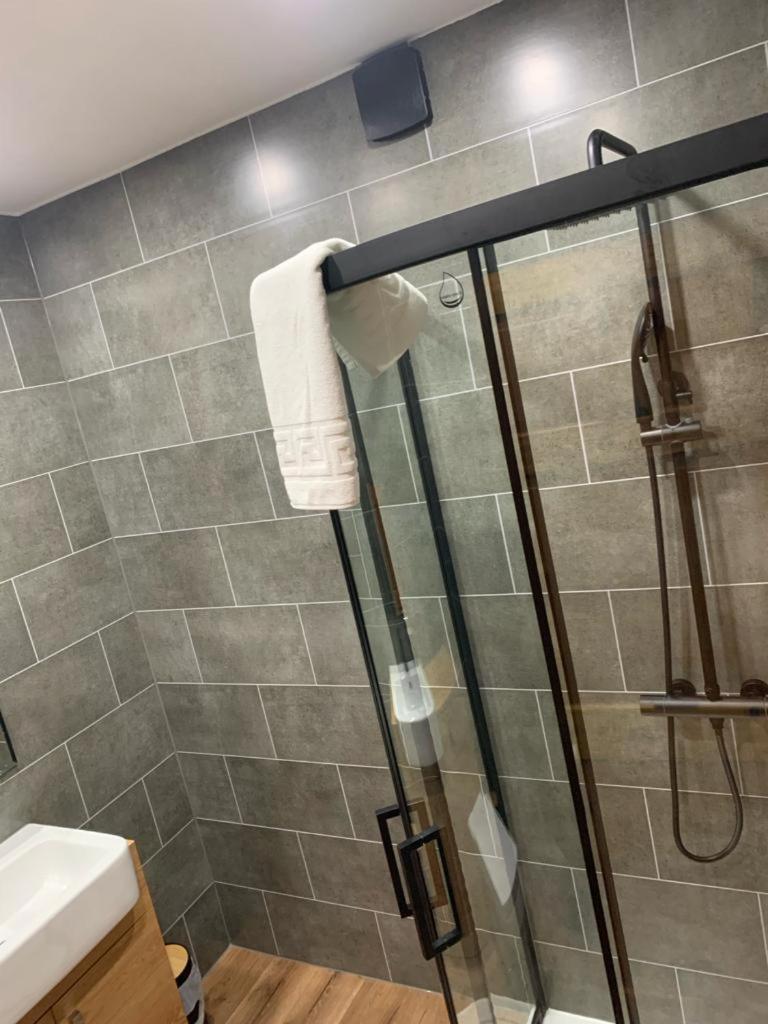 Modern Grassmarket Apartment เอดินบะระ ภายนอก รูปภาพ