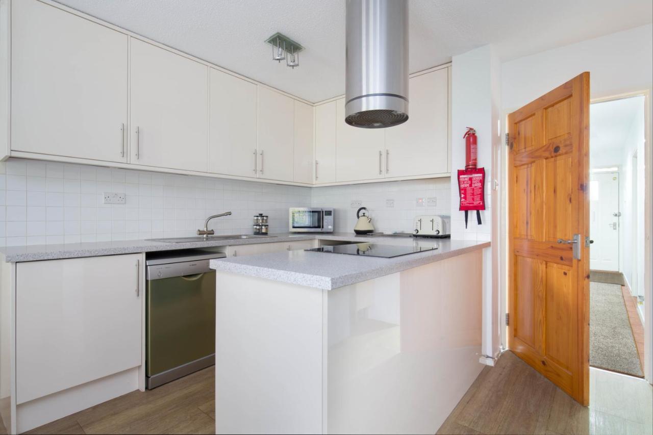 Modern Grassmarket Apartment เอดินบะระ ภายนอก รูปภาพ