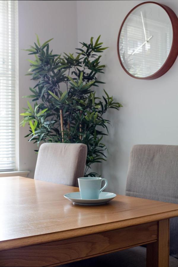 Modern Grassmarket Apartment เอดินบะระ ภายนอก รูปภาพ